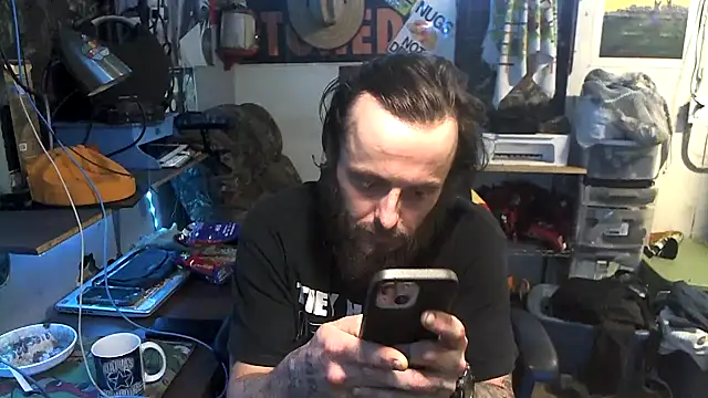 Snapshot of CloudDadddyyy420 chatting on 11.22.25 CloudDadddyyy420 online show from 11.22.25