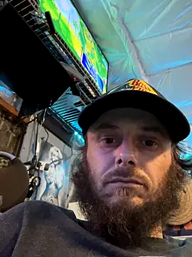 Snapshot of CloudDadddyyy420 chatting on 11.24.25 CloudDadddyyy420 online show from 11.24.25