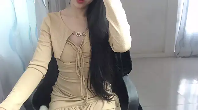 TinyGirls online show from 12.23.24