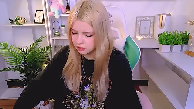 Grace and  Jacob online show from 02.27.25