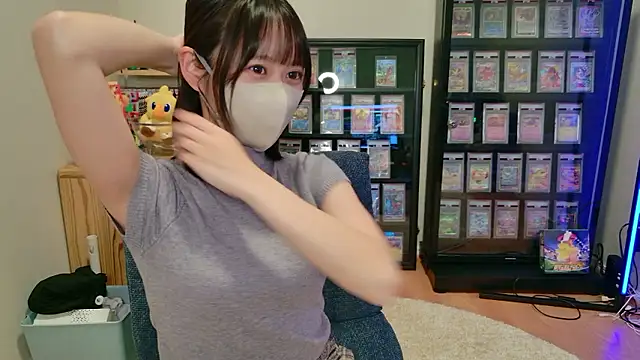 Snapshot of HIKARI_x0 chatting on 09.30.25 HIKARI x0 online show from 09.30.25