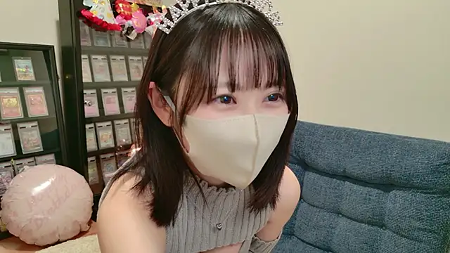 Snapshot of HIKARI_x0 chatting on 10.14.25 HIKARI x0 online show from 10.14.25