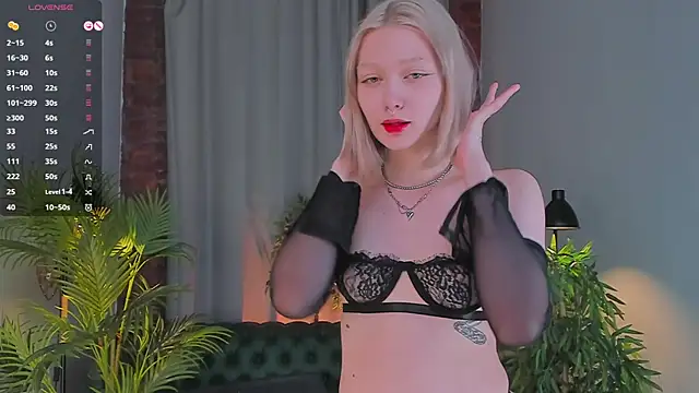 Snapshot of _Rude_Girl_ chatting on 01.17.25 Rude Girl online show from 01.17.25