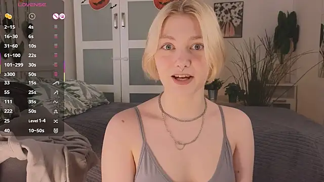 Snapshot of _Rude_Girl_ chatting on 10.30.25 Rude Girl online show from 10.30.25