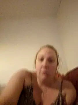 Wisie Cutie online show from 02.06.25