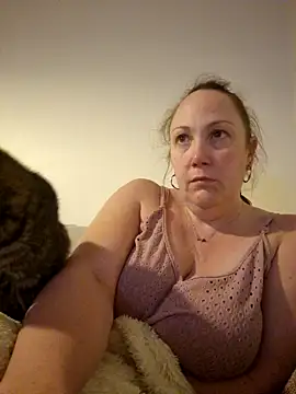 Wisie Cutie online show from 03.05.25