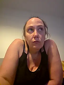 Wisie Cutie online show from 02.25.26