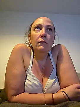 Wisie Cutie online show from 03.13.26