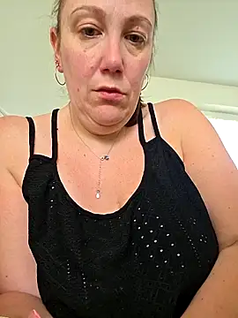 Wisie Cutie online show from 03.18.26