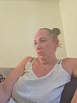 Wisie Cutie online show from 05.27.26
