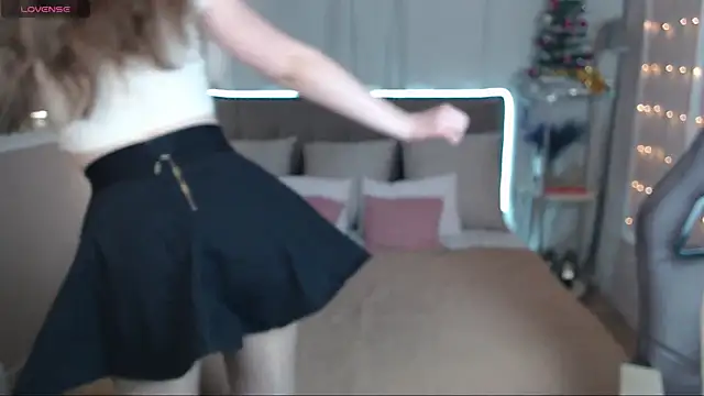 MollyBrams online show from 01.14.25