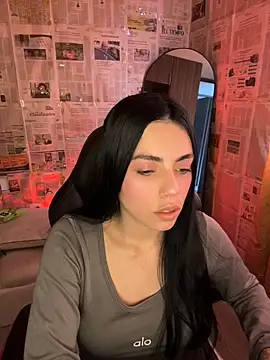 i am nina  online show from 04.16.26