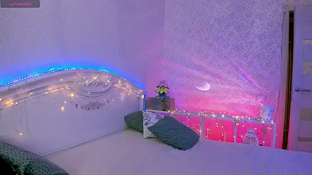 LillyMoure  online show from 01.17.26