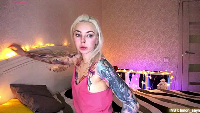 LillyMoure  online show from 02.14.26