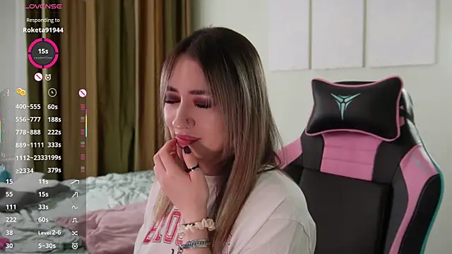 Snapshot of Fiona-Love chatting on 11.15.25 Fiona-Love online show from 11.15.25