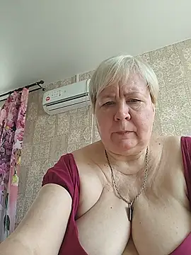 EffectFiona online show from 04.06.26