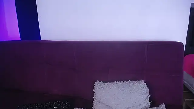 Snapshot of Miss_Loise chatting on 01.07.25 Miss Loise online show from 01.07.25