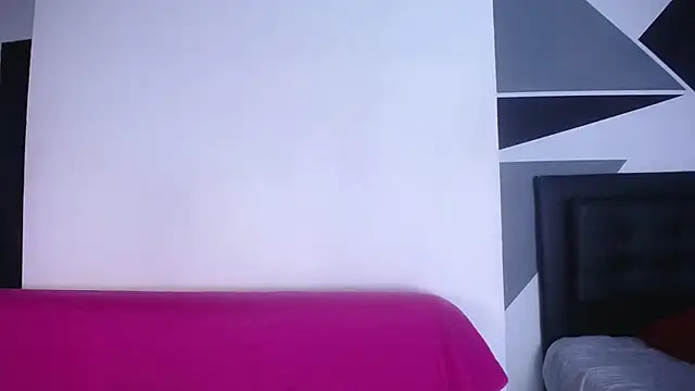 Snapshot of Miss_Loise chatting on 01.11.25 Miss Loise online show from 01.11.25