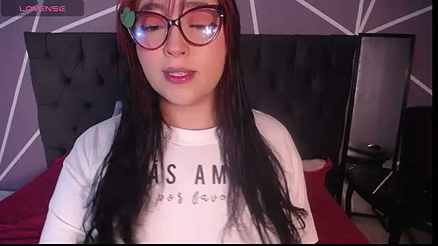 Snapshot of Miss_Loise chatting on 02.20.25 Miss Loise online show from 02.20.25