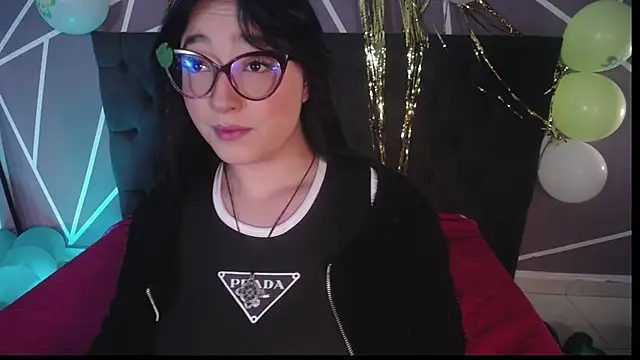 Snapshot of Miss_Loise chatting on 02.28.25 Miss Loise online show from 02.28.25