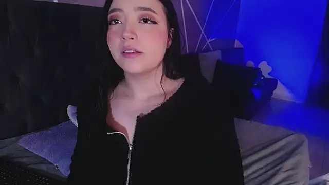 Snapshot of Miss_Loise chatting on 03.07.25 Miss Loise online show from 03.07.25