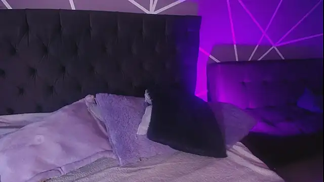 Snapshot of Miss_Loise chatting on 03.11.25 Miss Loise online show from 03.11.25