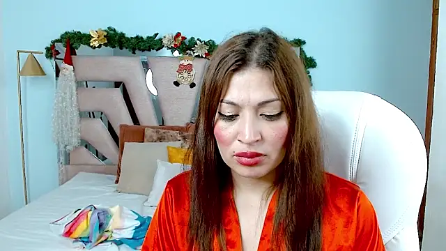 sophia hadid online show from 12.24.24