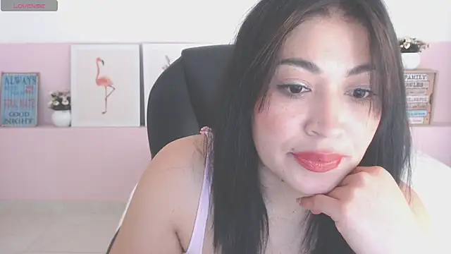 sophia hadid online show from 11.06.25