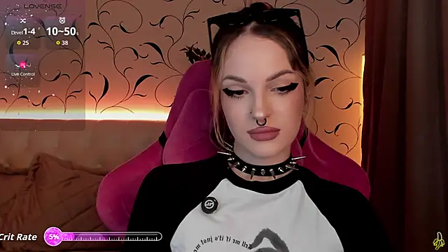 BratzieDarsie online show from 10.11.25