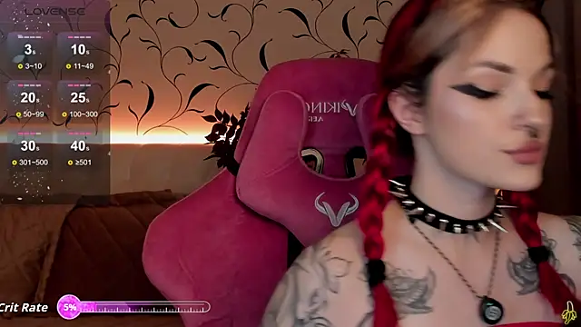 BratzieDarsie online show from 10.22.25