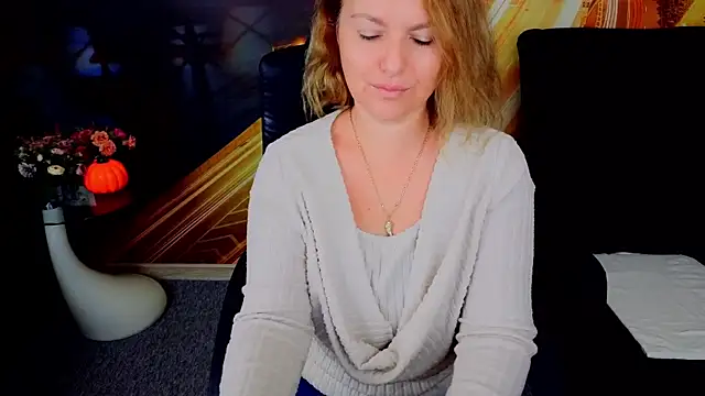 EmmaxPark online show from 11.21.25