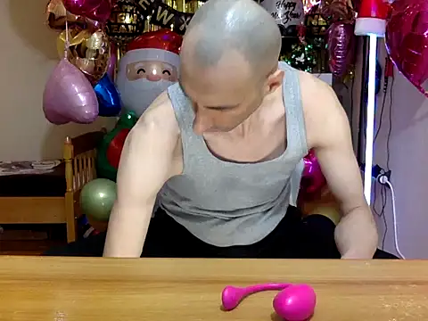 Snapshot of HandsomeAlfie chatting on 02.13.26 HandsomeAlfie online show from 02.13.26