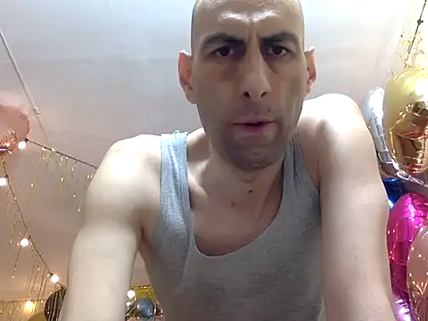 Snapshot of HandsomeAlfie chatting on 03.07.26 HandsomeAlfie online show from 03.07.26