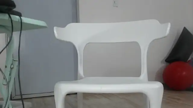 girl squiting online show from 09.14.25