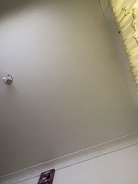 Snapshot of Aluna_sweet chatting on 10.18.25 Aluna sweet online show from 10.18.25