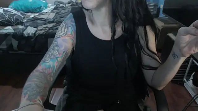 Snapshot of VenusX chatting on 04.13.26 VenusX online show from 04.13.26