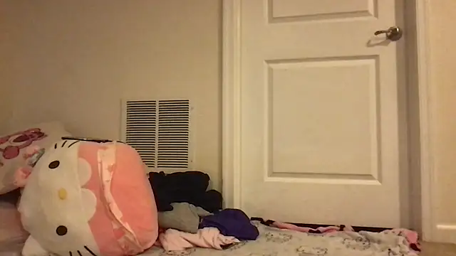 LiverandBrat77 online show from 10.13.25