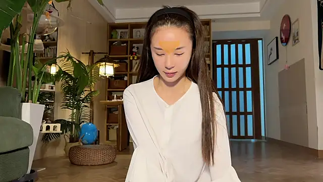 Snapshot of grandeeney chatting on 11.16.25 grandeeney online show from 11.16.25