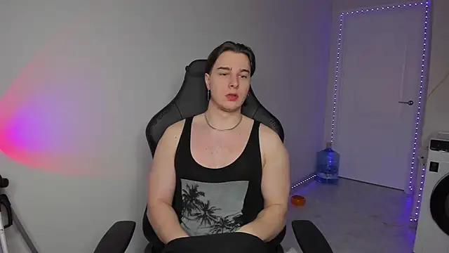 Snapshot of Vincent_Strong chatting on 01.22.25 Vincent Strong online show from 01.22.25