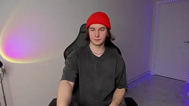 Snapshot of Vincent_Strong chatting on 03.02.25 Vincent Strong online show from 03.02.25