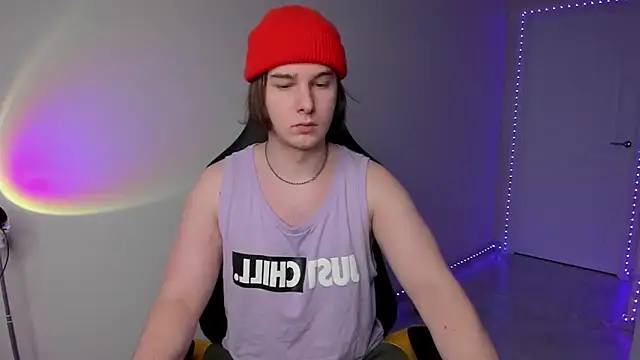 Snapshot of Vincent_Strong chatting on 03.04.25 Vincent Strong online show from 03.04.25