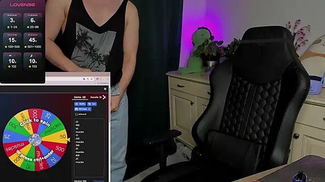 Snapshot of Vincent_Strong chatting on 10.20.25 Vincent Strong online show from 10.20.25