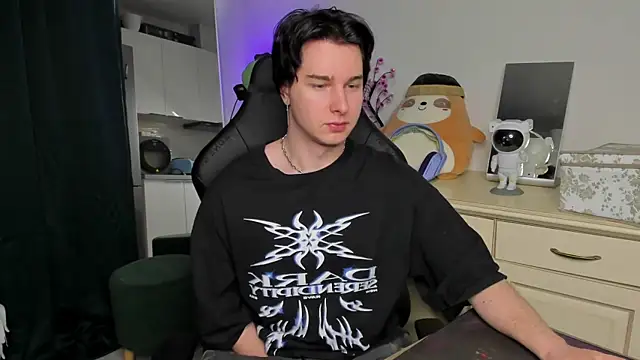Vincent Strong online show from 05.17.26