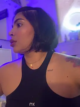 GigiiStone online show from 11.11.25