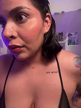 GigiiStone online show from 04.02.26