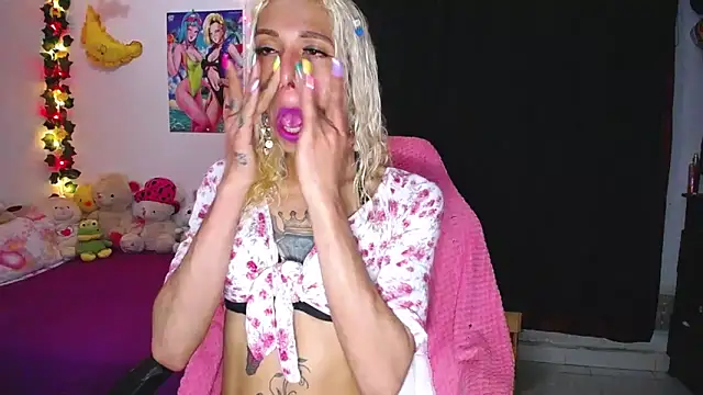 flaquita corall online show from 02.06.26