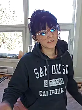 anyalikestosuck online show from 02.05.25