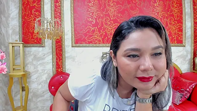 Myhottie Milf online show from 12.28.24