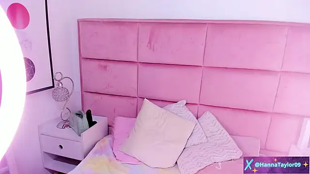 HannaTaylor online show from 12.10.24