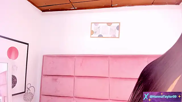 HannaTaylor online show from 12.17.24